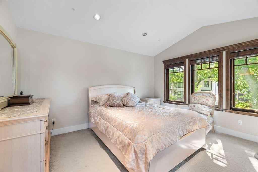 MLS® A2261657 - 120 7 Avenue NE in Crescent Heights Calgary, Residential