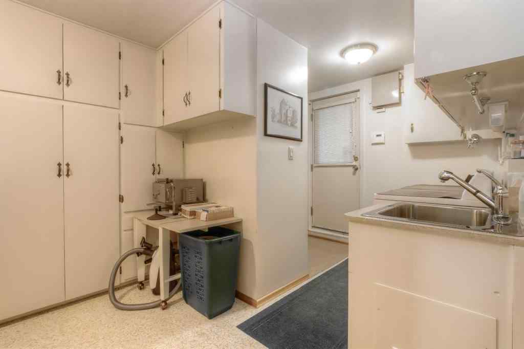 MLS® A2261667 - 82 Wedgewood Drive SW in Wildwood Calgary, Residential