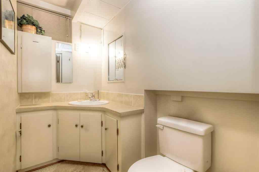 MLS® A2261667 - 82 Wedgewood Drive SW in Wildwood Calgary, Residential