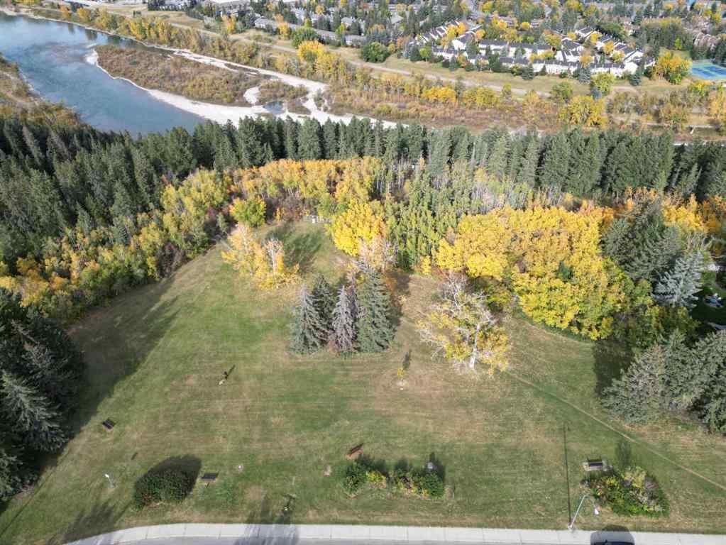 MLS® A2261667 - 82 Wedgewood Drive SW in Wildwood Calgary, Residential