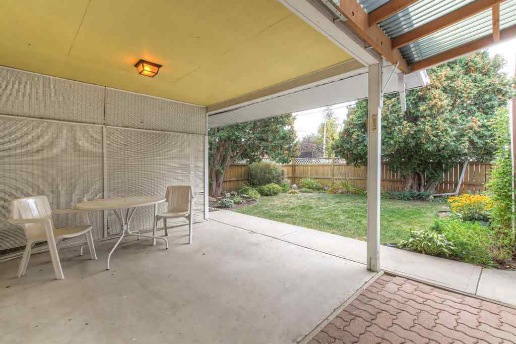 MLS® A2261667 - 82 Wedgewood Drive SW in Wildwood Calgary, Residential