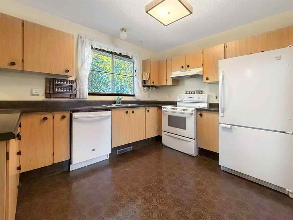 MLS® A2261669 - 9802 110 Street  in NONE Grande Cache, Residential