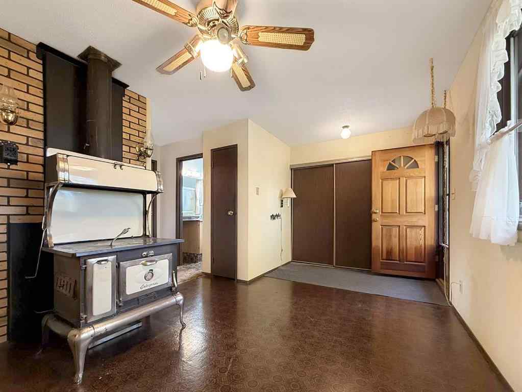 MLS® A2261669 - 9802 110 Street  in NONE Grande Cache, Residential