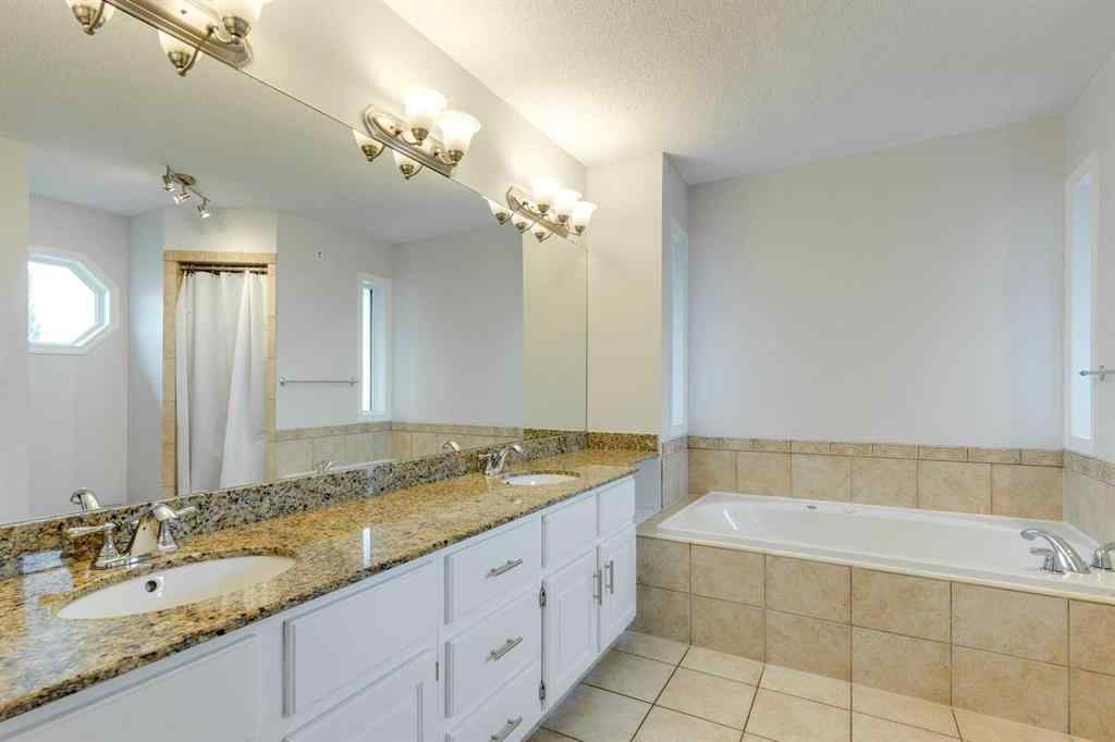 MLS® A2261673 - 2208 Sirocco Drive SW in Signal Hill Calgary, Residential