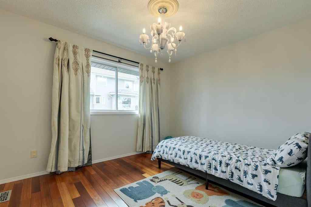 MLS® A2261673 - 2208 Sirocco Drive SW in Signal Hill Calgary, Residential