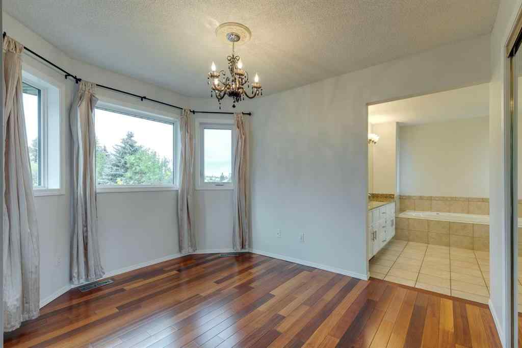 MLS® A2261673 - 2208 Sirocco Drive SW in Signal Hill Calgary, Residential