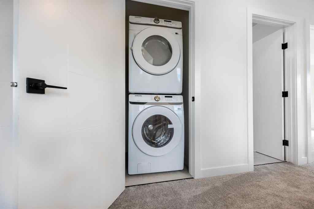 MLS® A2261674 - 2402 Westmount Road NW in West Hillhurst Calgary, Residential