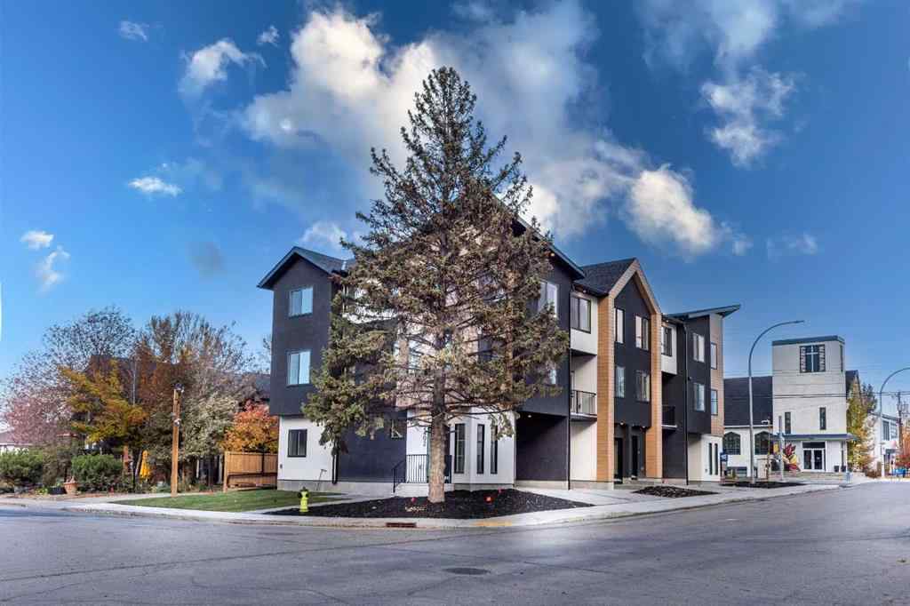 MLS® A2261674 - 2402 Westmount Road NW in West Hillhurst Calgary, Residential