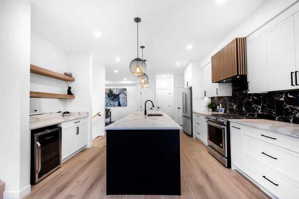 MLS® A2261674 - 2402 Westmount Road NW in West Hillhurst Calgary, Residential