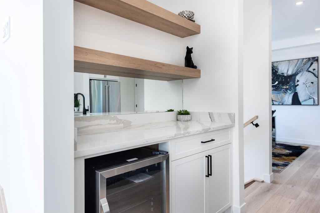 MLS® A2261674 - 2402 Westmount Road NW in West Hillhurst Calgary, Residential