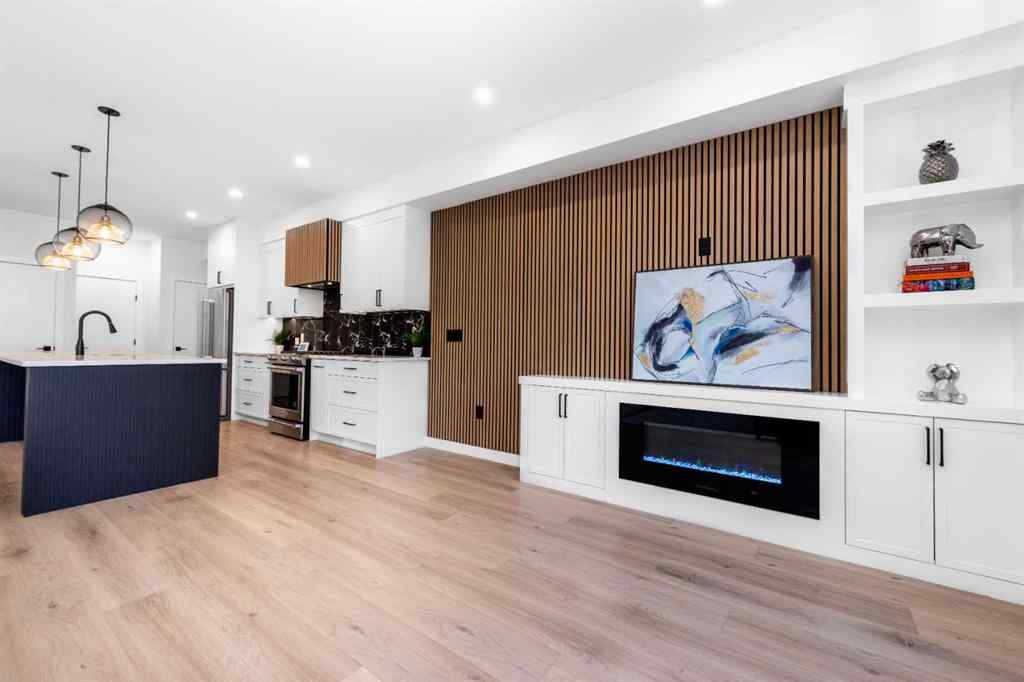 MLS® A2261674 - 2402 Westmount Road NW in West Hillhurst Calgary, Residential