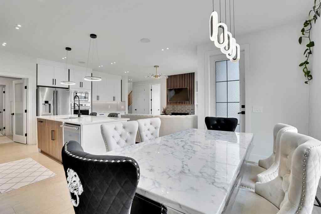 MLS® A2261678 - 179 Kinniburgh Loop   in Kinniburgh South Chestermere, Residential