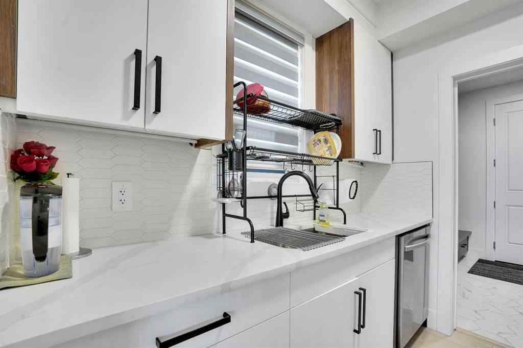 MLS® A2261678 - 179 Kinniburgh Loop   in Kinniburgh South Chestermere, Residential