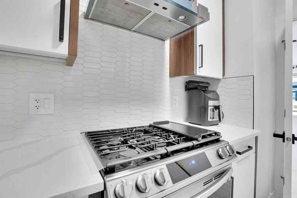 MLS® A2261678 - 179 Kinniburgh Loop   in Kinniburgh South Chestermere, Residential