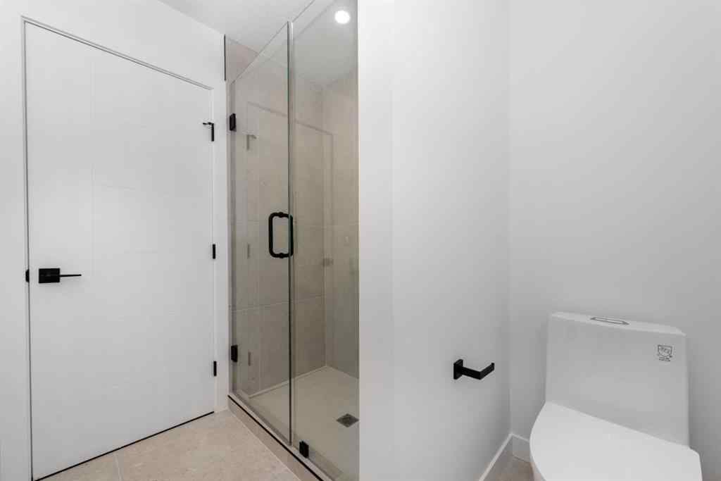 MLS® A2261684 - 97 23 Street NW in West Hillhurst Calgary, Residential