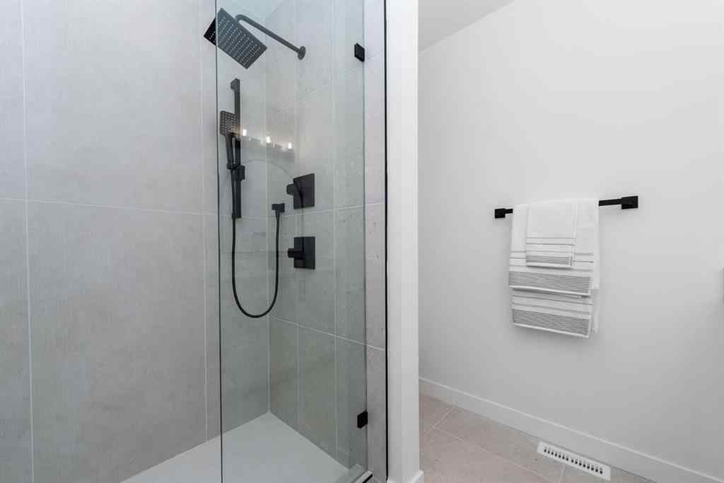 MLS® A2261684 - 97 23 Street NW in West Hillhurst Calgary, Residential