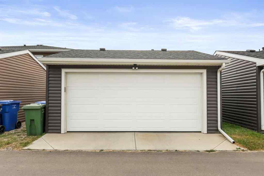 MLS® A2261690 - 141 Chelsea Drive  in Dawson\'s Landing Chestermere, Residential