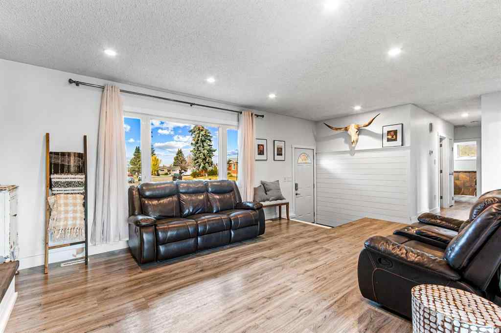 MLS® A2261692 - 6 Mt View Close  in NONE Olds, Residential