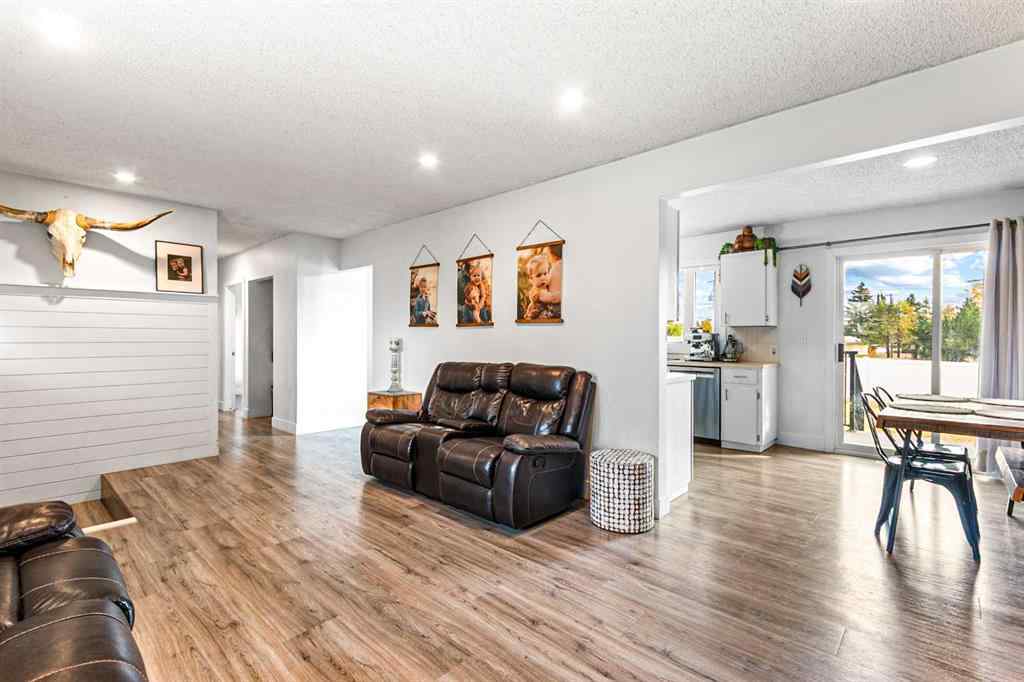 MLS® A2261692 - 6 Mt View Close  in NONE Olds, Residential