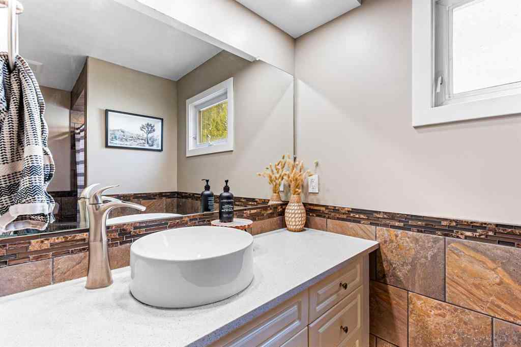 MLS® A2261692 - 6 Mt View Close  in NONE Olds, Residential