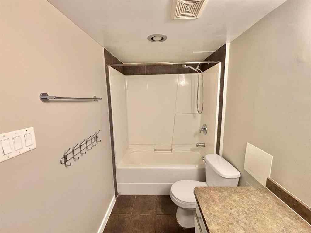 MLS® A2261694 - Unit #207 501 57 Avenue SW in Windsor Park Calgary, Residential