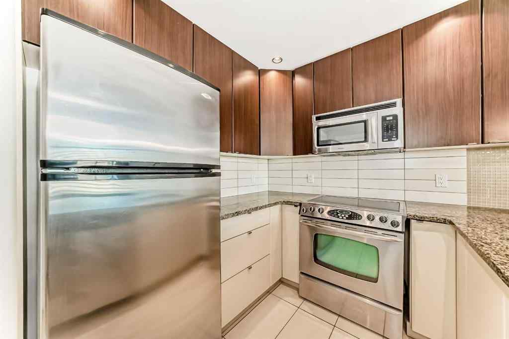 MLS® A2261699 - Unit #705 788 12 Avenue SW in Beltline Calgary, Residential