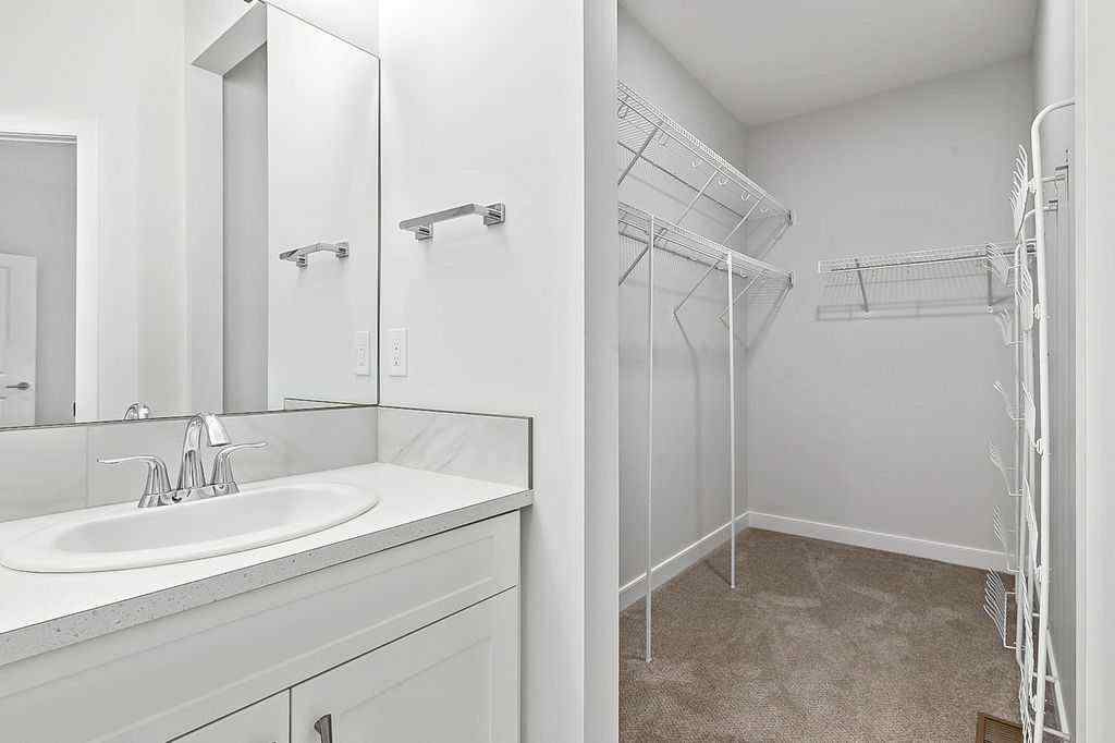 MLS® A2261700 - 54 Drake Landing Square  in Drake Landing Okotoks, Residential