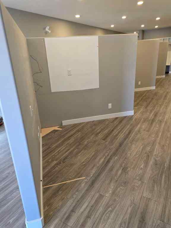 MLS® A2261720 - Unit #201 110 Pelican Place  in Pierview Sylvan Lake, Commercial