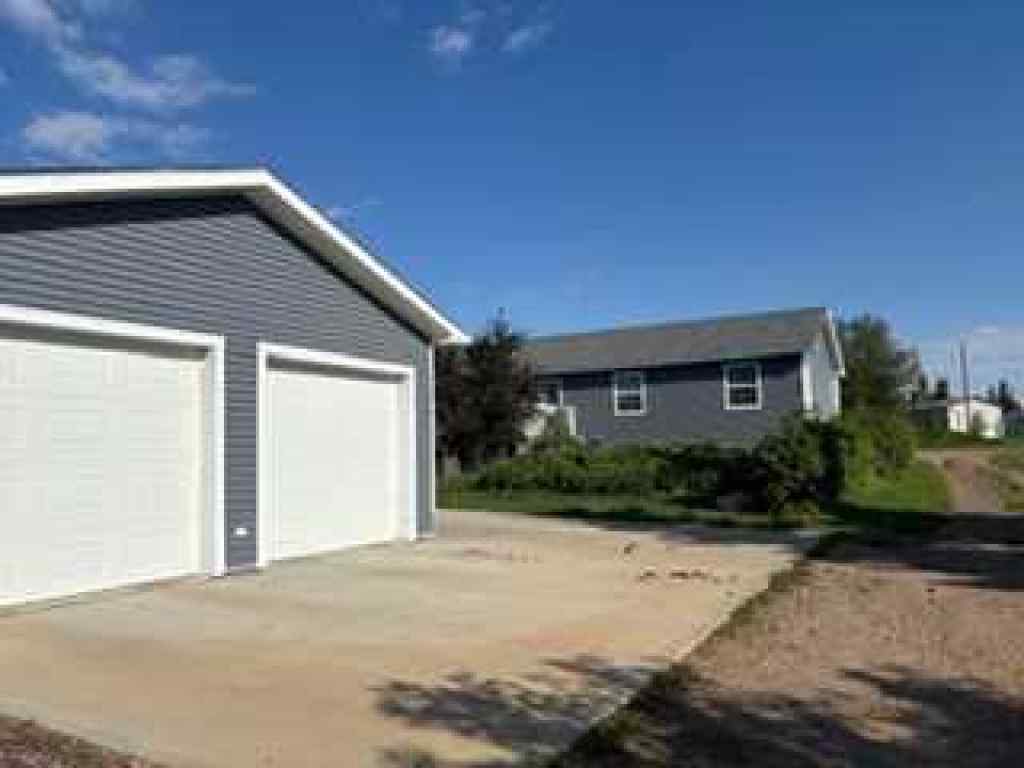 MLS® A2261725 - 5015 45 Street  in Hardisty Hardisty, Residential