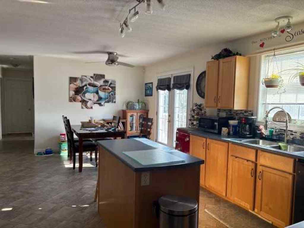 MLS® A2261725 - 5015 45 Street  in Hardisty Hardisty, Residential