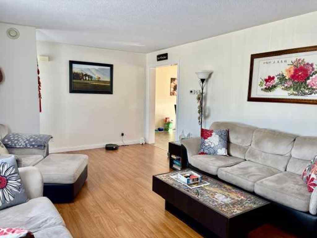 MLS® A2261725 - 5015 45 Street  in Hardisty Hardisty, Residential