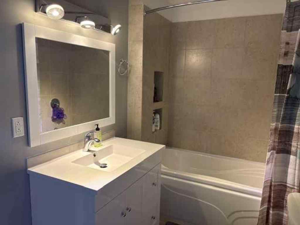 MLS® A2261725 - 5015 45 Street  in Hardisty Hardisty, Residential