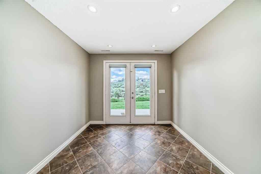 MLS® A2261734 - 55 Edgeridge Circle NW in Edgemont Calgary, Residential