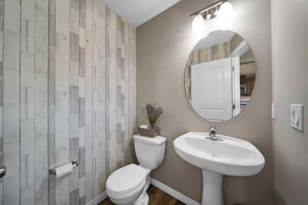 MLS® A2261738 - 1218 Kings Heights Way SE in Kings Heights Airdrie, Residential