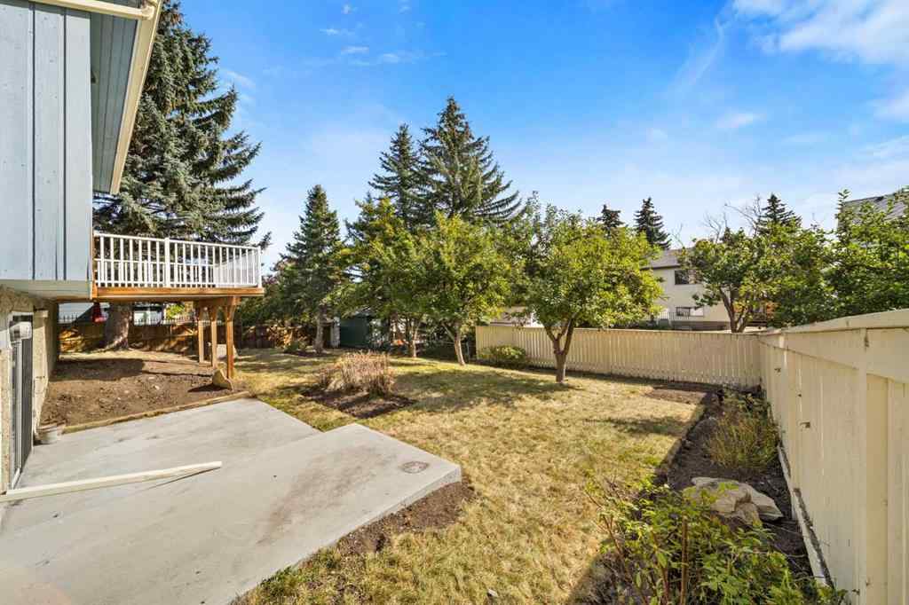 MLS® A2261749 - 36 Strathlorne Crescent SW in Strathcona Park Calgary, Residential
