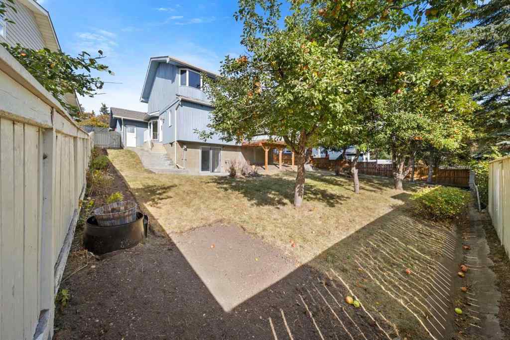 MLS® A2261749 - 36 Strathlorne Crescent SW in Strathcona Park Calgary, Residential