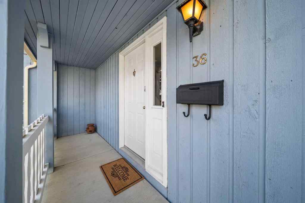 MLS® A2261749 - 36 Strathlorne Crescent SW in Strathcona Park Calgary, Residential
