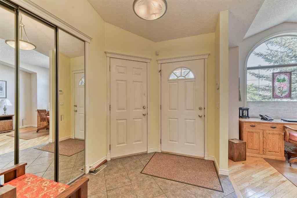 MLS® A2261763 - 7 Scotia Landing NW in Scenic Acres Calgary, Residential