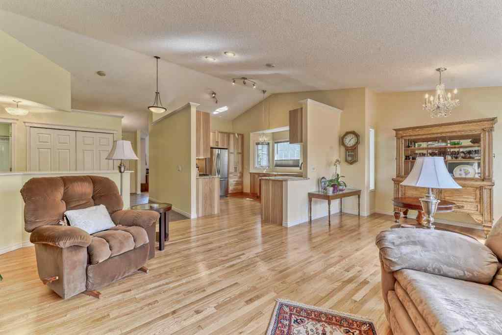 MLS® A2261763 - 7 Scotia Landing NW in Scenic Acres Calgary, Residential