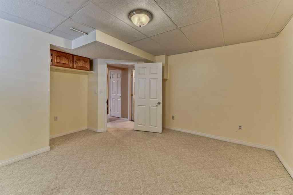 MLS® A2261763 - 7 Scotia Landing NW in Scenic Acres Calgary, Residential