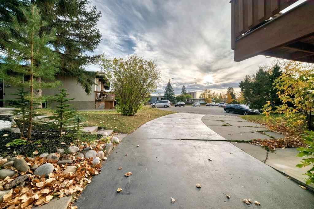 MLS® A2261767 - 26 Dalgetty Place NW in Dalhousie Calgary, Residential