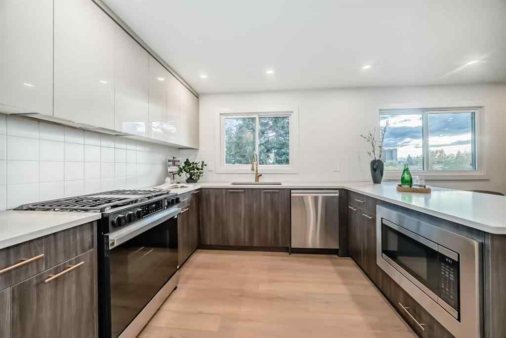 MLS® A2261767 - 26 Dalgetty Place NW in Dalhousie Calgary, Residential