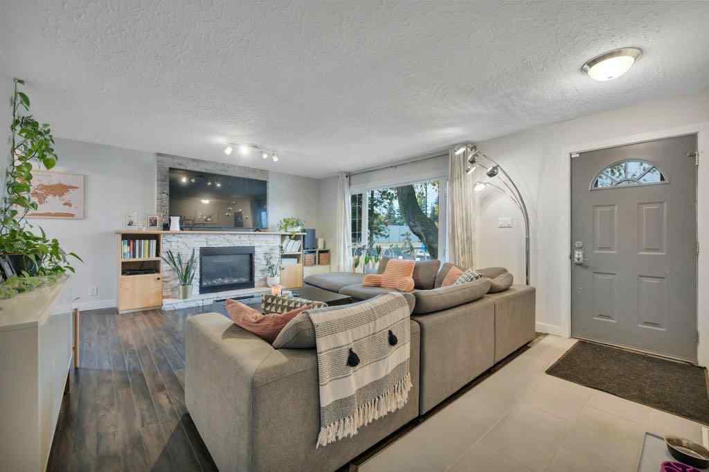 MLS® A2261769 - 7715 73 Avenue NW in Avonmore Edmonton, Residential