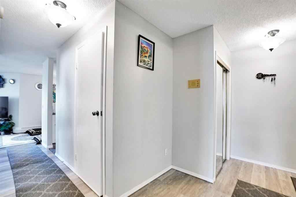MLS® A2261771 - Unit #109 110 20 Avenue NE in Tuxedo Park Calgary, Residential