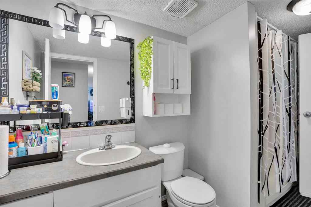 MLS® A2261771 - Unit #109 110 20 Avenue NE in Tuxedo Park Calgary, Residential