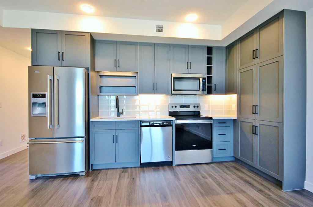 MLS® A2261772 - Unit #406 4138 University Avenue NW in University District Calgary, Residential