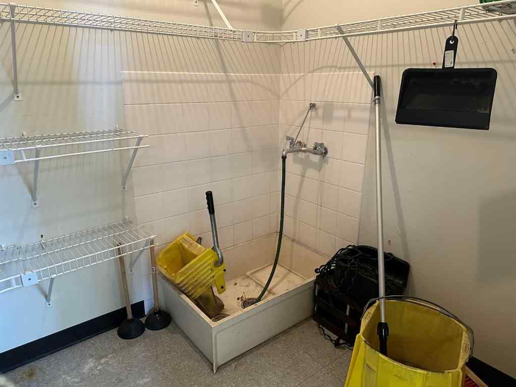 MLS® A2261774 - 8111 110 Street  in Richmond Industrial Park Grande Prairie, Commercial