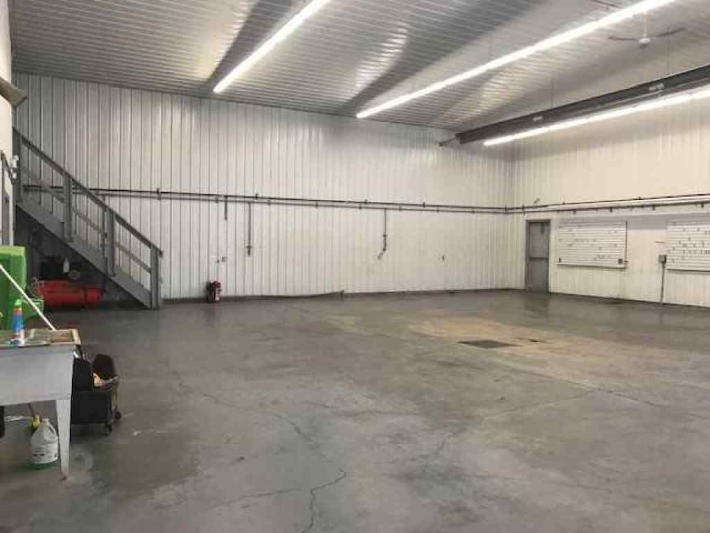 MLS® A2261774 - 8111 110 Street  in Richmond Industrial Park Grande Prairie, Commercial