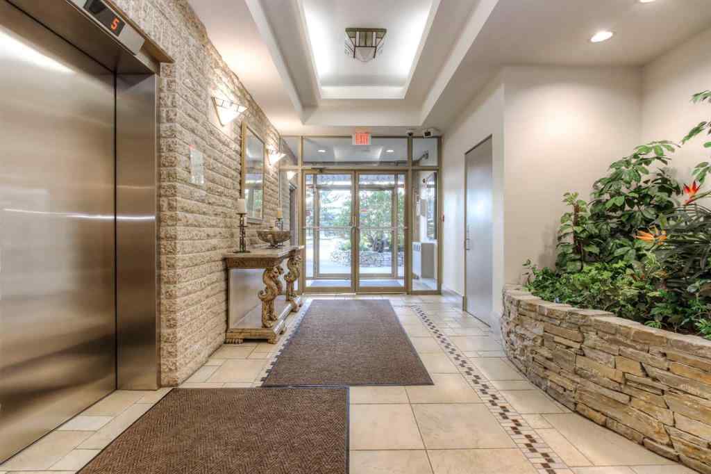 MLS® A2261784 - Unit #804 4603 Varsity Drive NW in Varsity Calgary, Residential