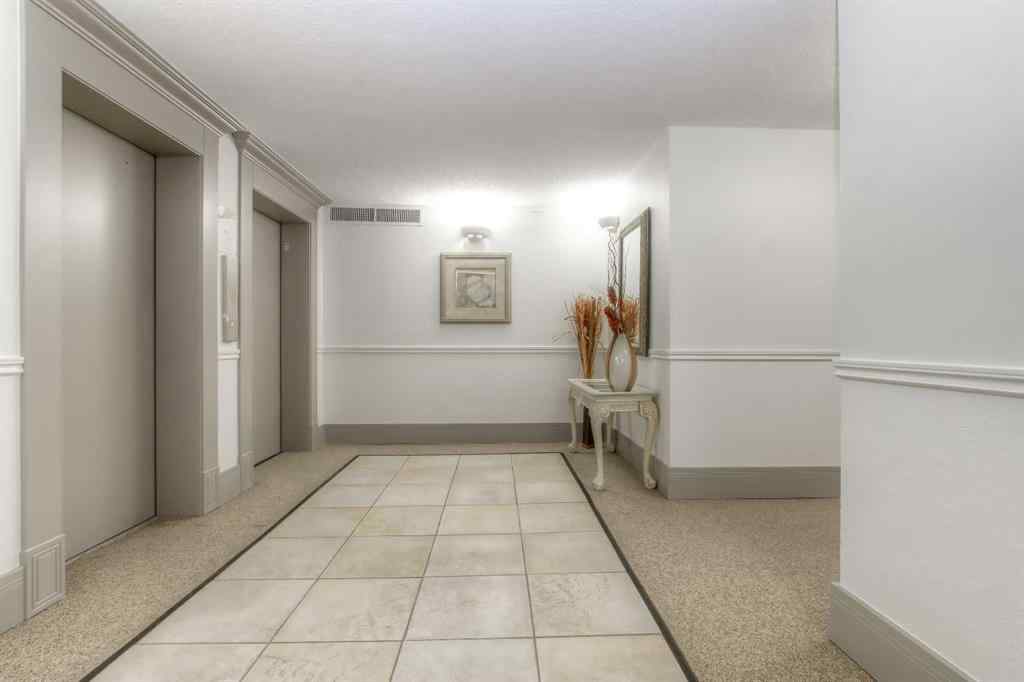 MLS® A2261784 - Unit #804 4603 Varsity Drive NW in Varsity Calgary, Residential